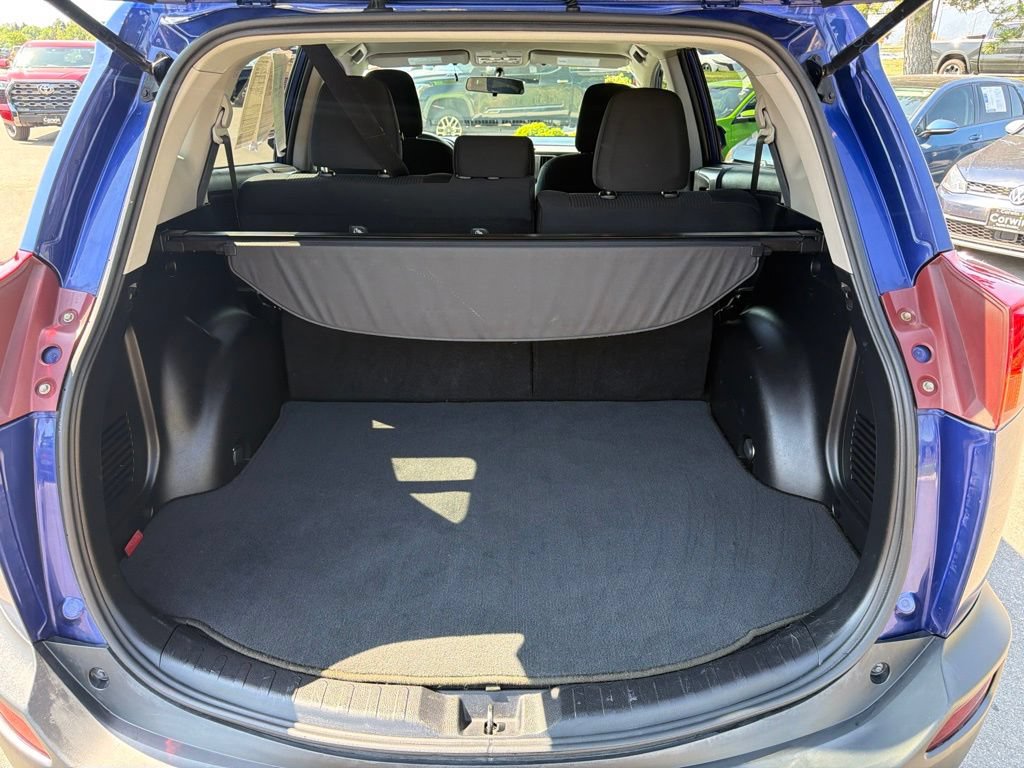 Used 2014 Toyota RAV4 LE FWD image 16