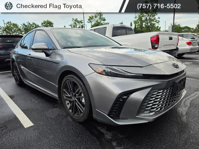 Used 2025 Toyota Camry XSE FWD image 3