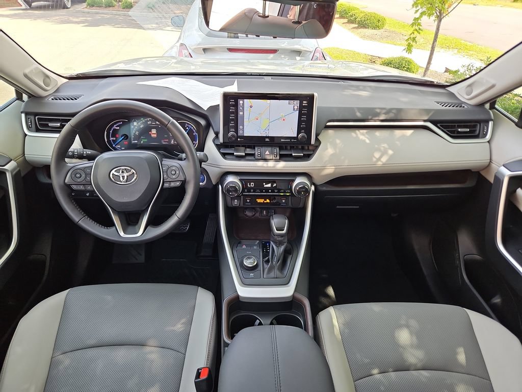 Used 2020 Toyota RAV4 Limited w/ Limited Grade Weather Package AWD/4WD image 9