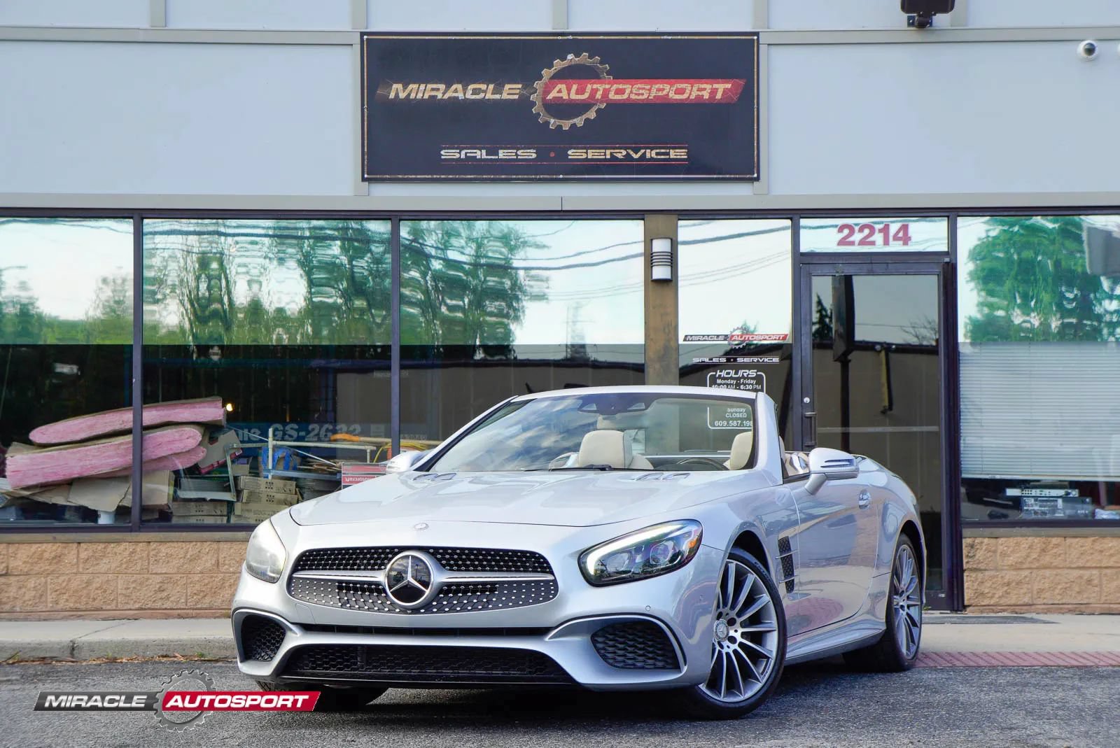 Used 2017 Mercedes-Benz SL 550 image 1