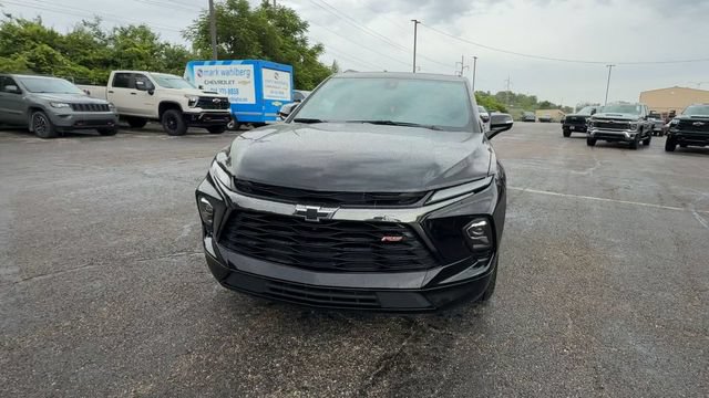 Used 2023 Chevrolet Blazer RS w/ Driver Confidence II Package AWD/4WD image 3