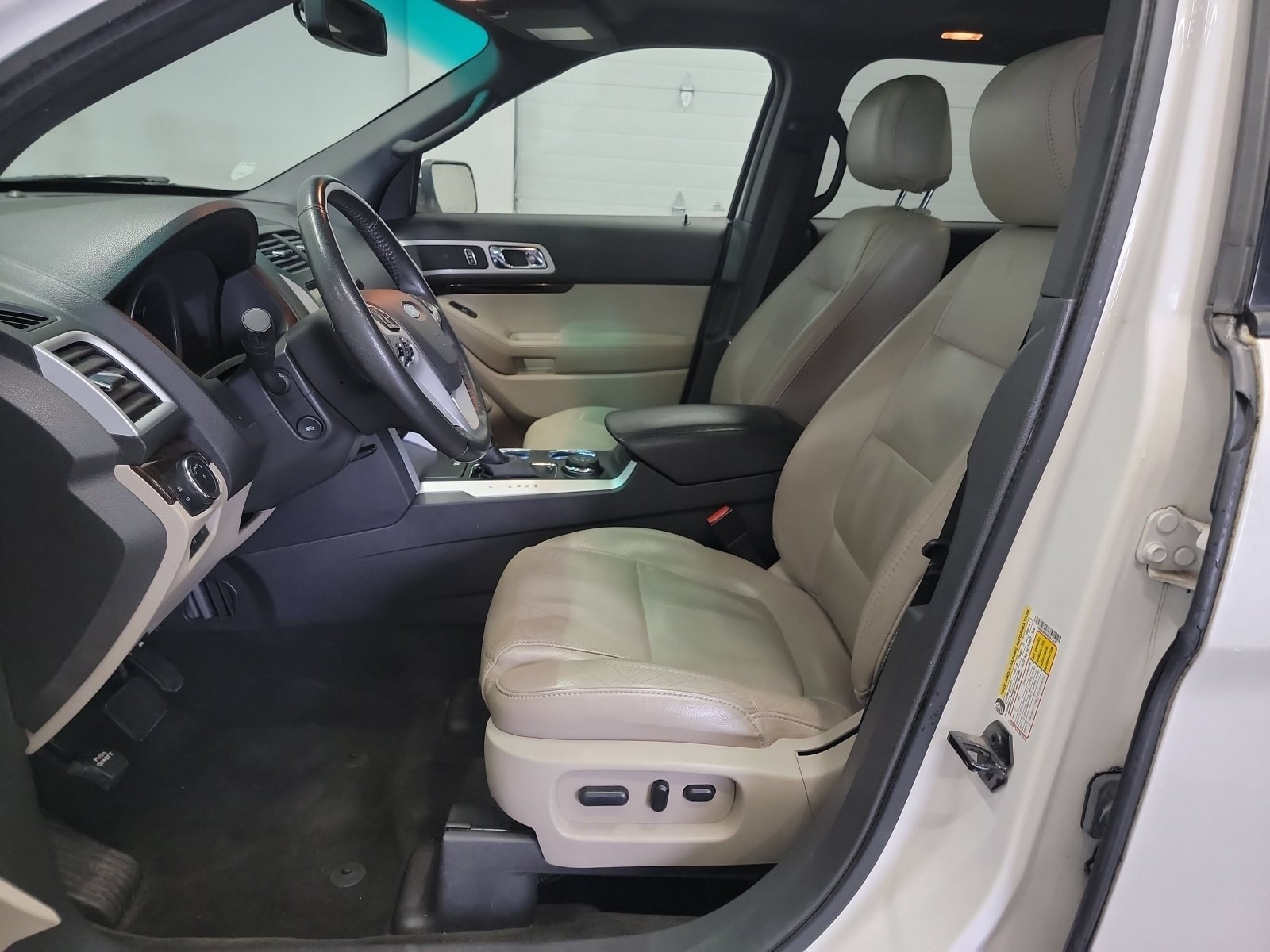 Used 2011 Ford Explorer Limited w/ 302A Rapid Spec Order Code AWD/4WD image 12