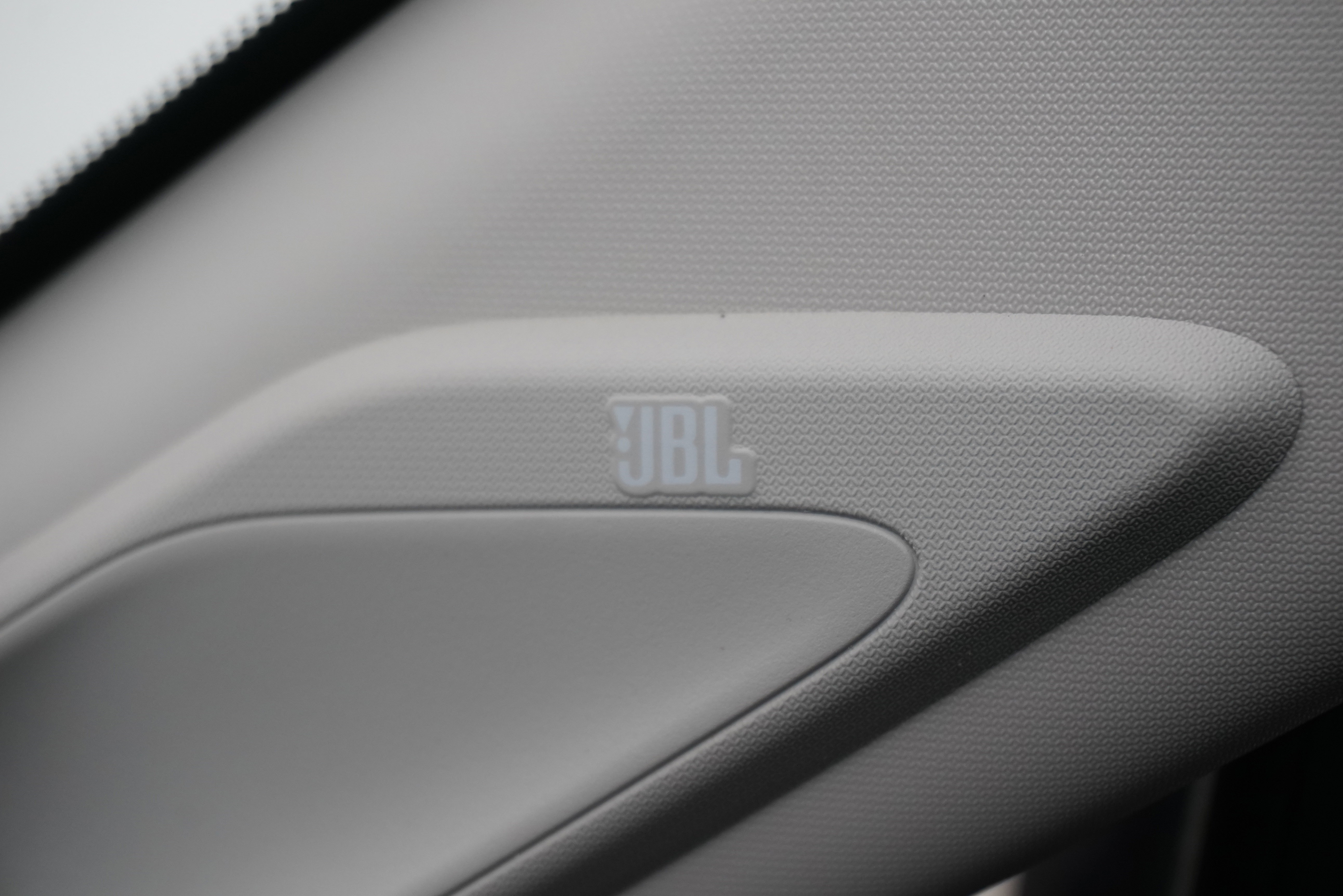 Used 2020 Toyota RAV4 XLE Premium image 15