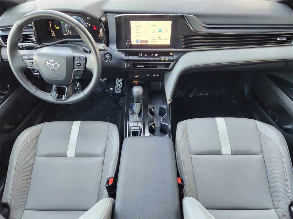 Used 2025 Toyota Camry SE image 20