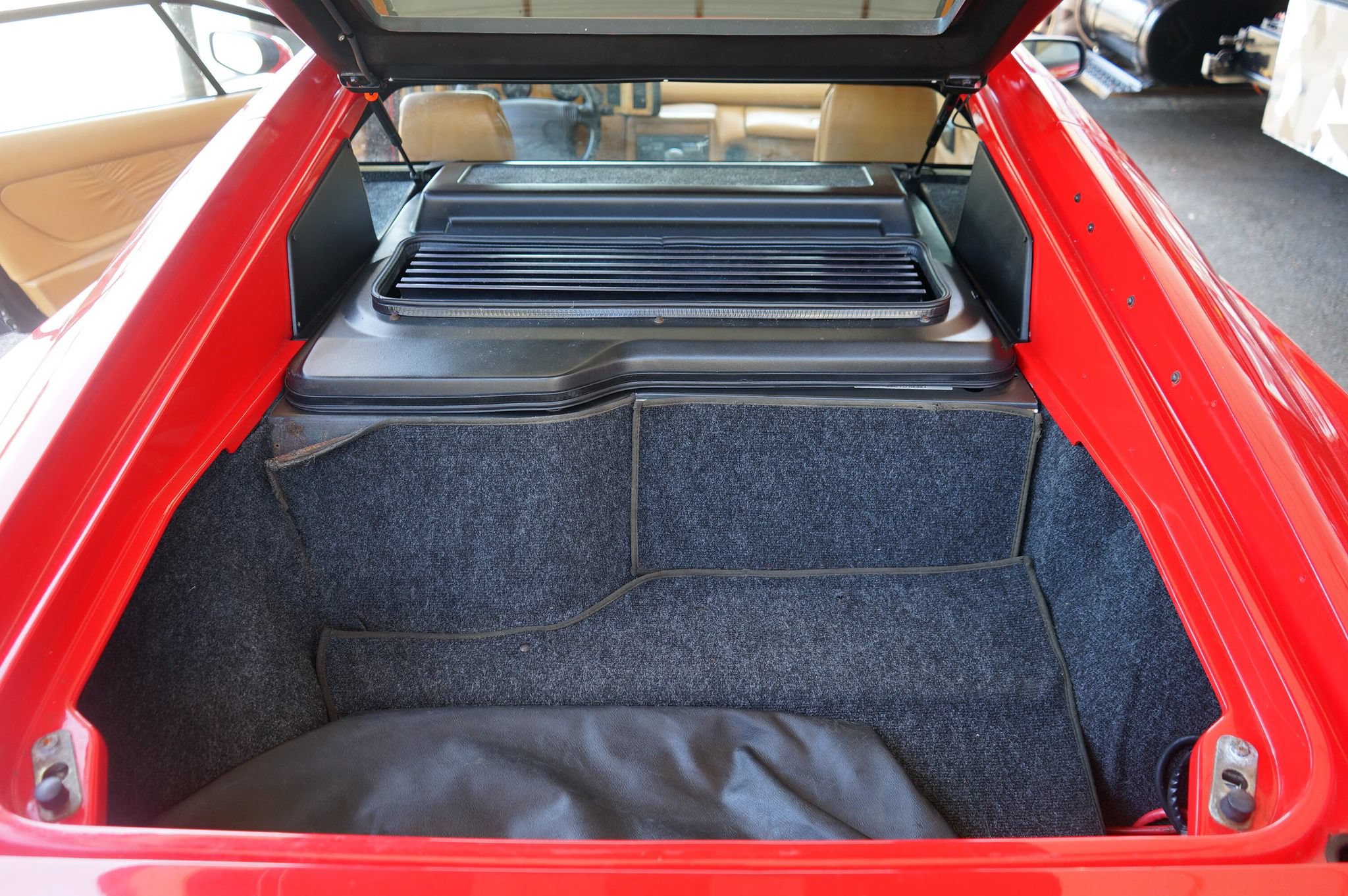 Used 1990 Lotus Esprit SE RWD image 12