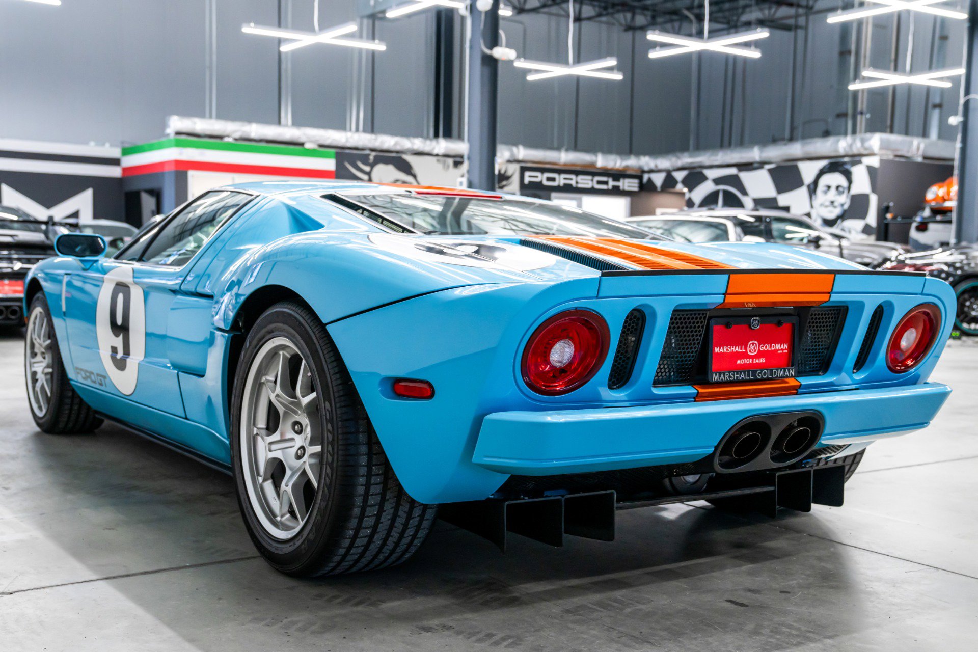 Used 2006 Ford GT RWD image 6