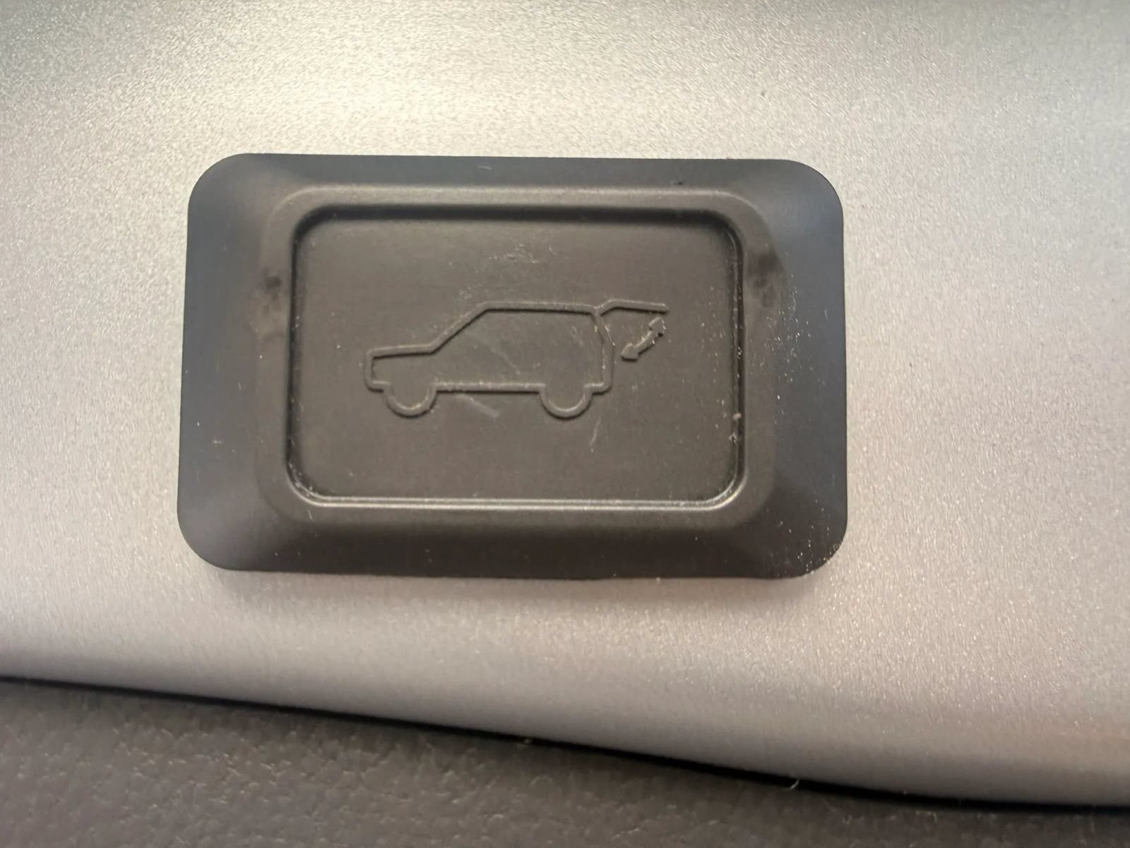 Used 2019 Toyota RAV4 Limited AWD/4WD image 31
