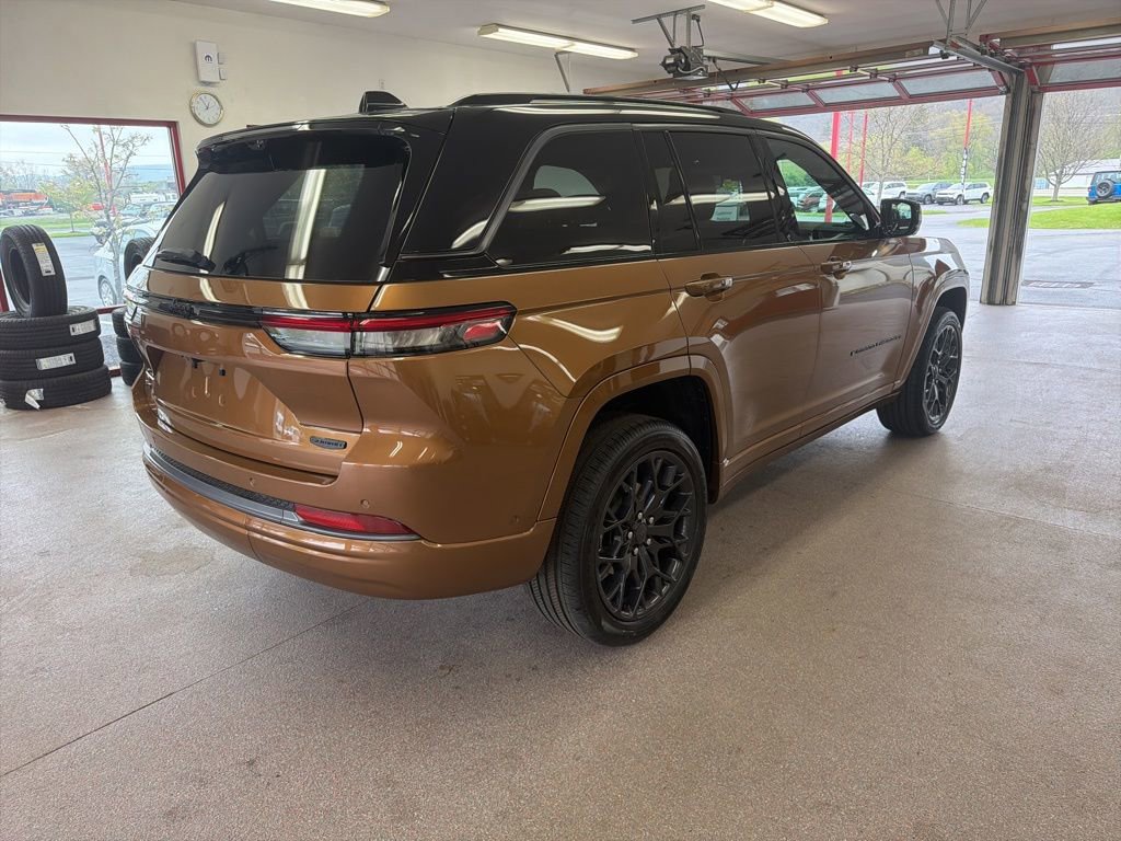 New 2026 Jeep Grand Cherokee Summit AWD/4WD image 29