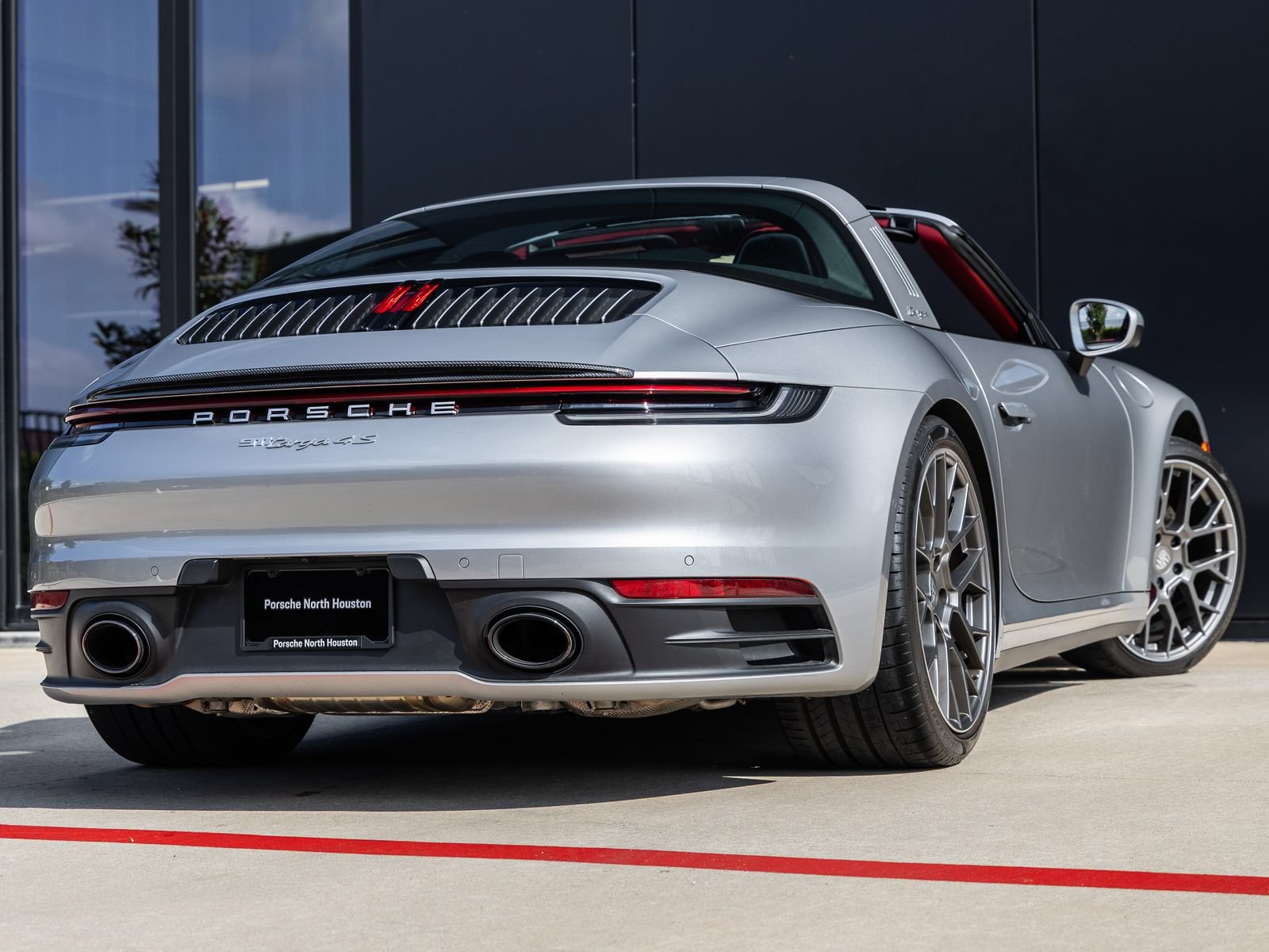 Certified 2022 Porsche 911 Targa 4S AWD/4WD image 11