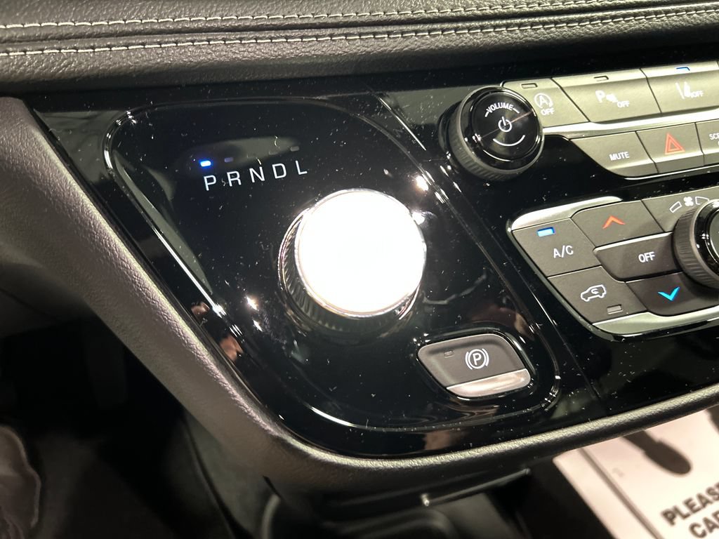 New 2027 Chrysler Pacifica Select FWD image 18