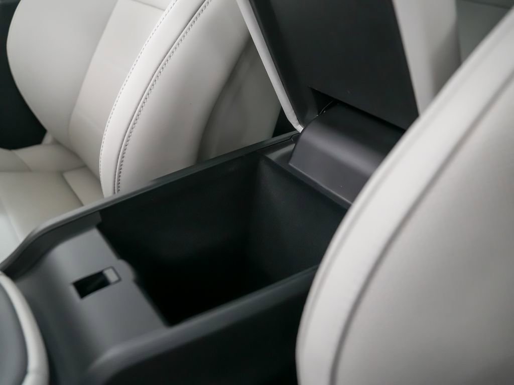 New 2026 Porsche Macan 4 Electric AWD/4WD image 35