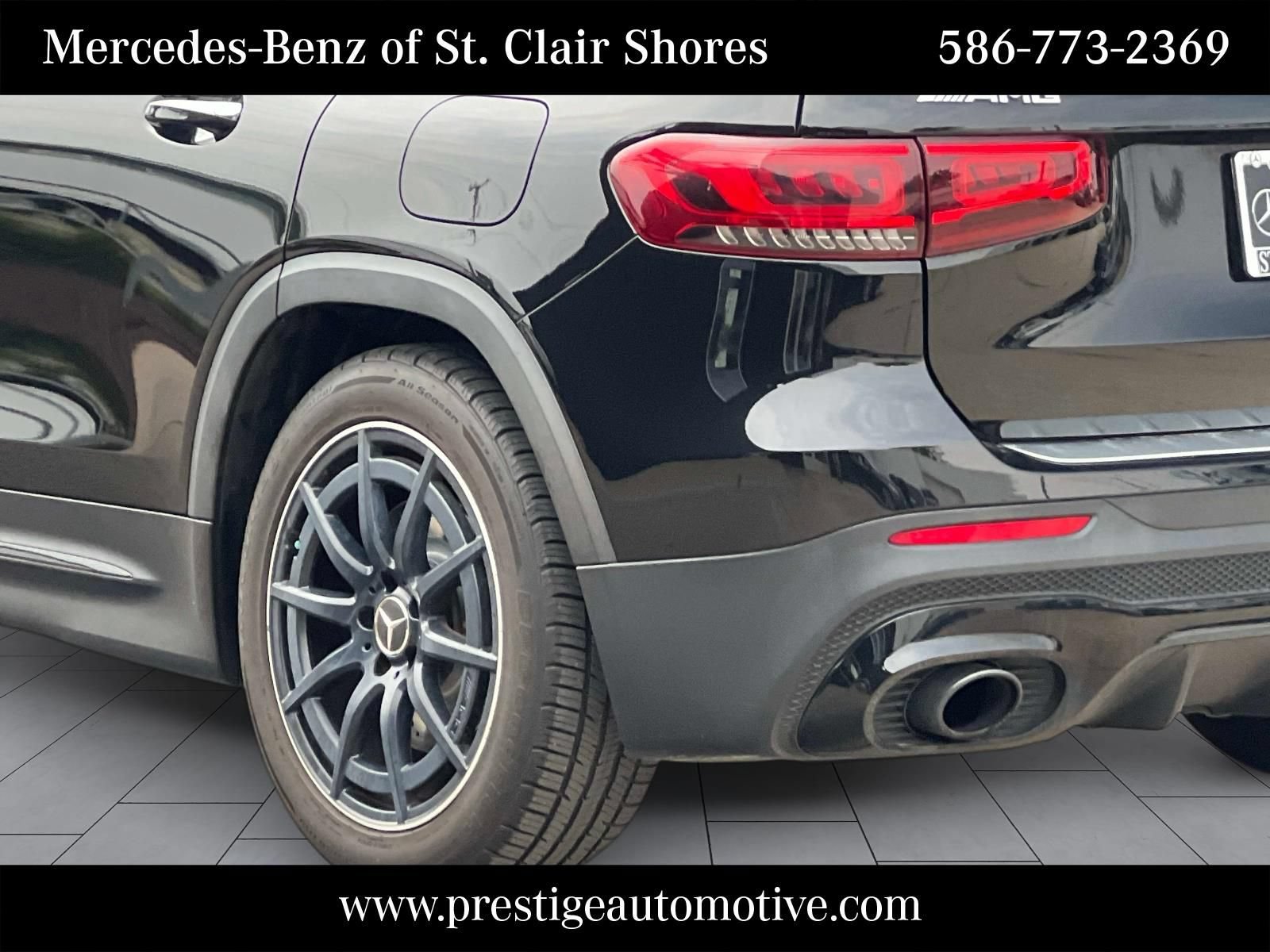 Used 2021 Mercedes-Benz GLB 35 AMG 4MATIC image 4