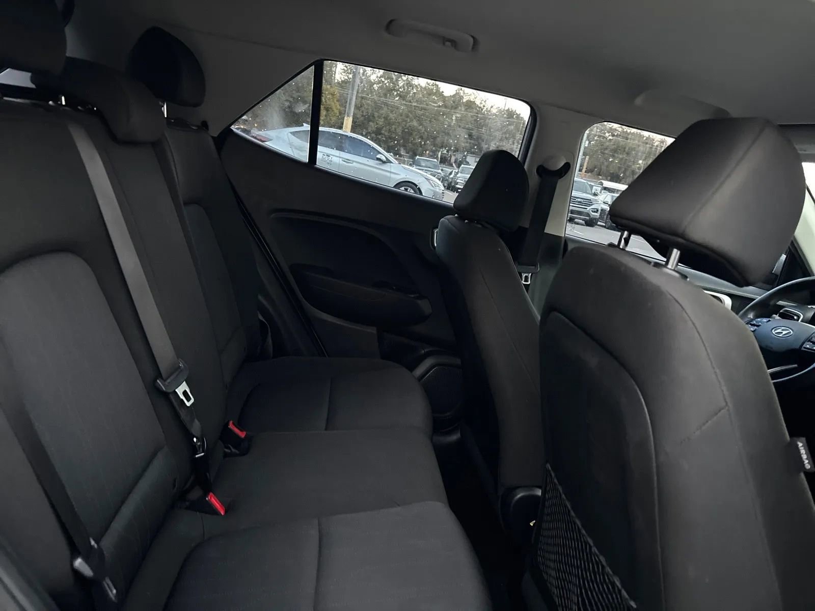 Used 2022 Hyundai Venue SE FWD image 13