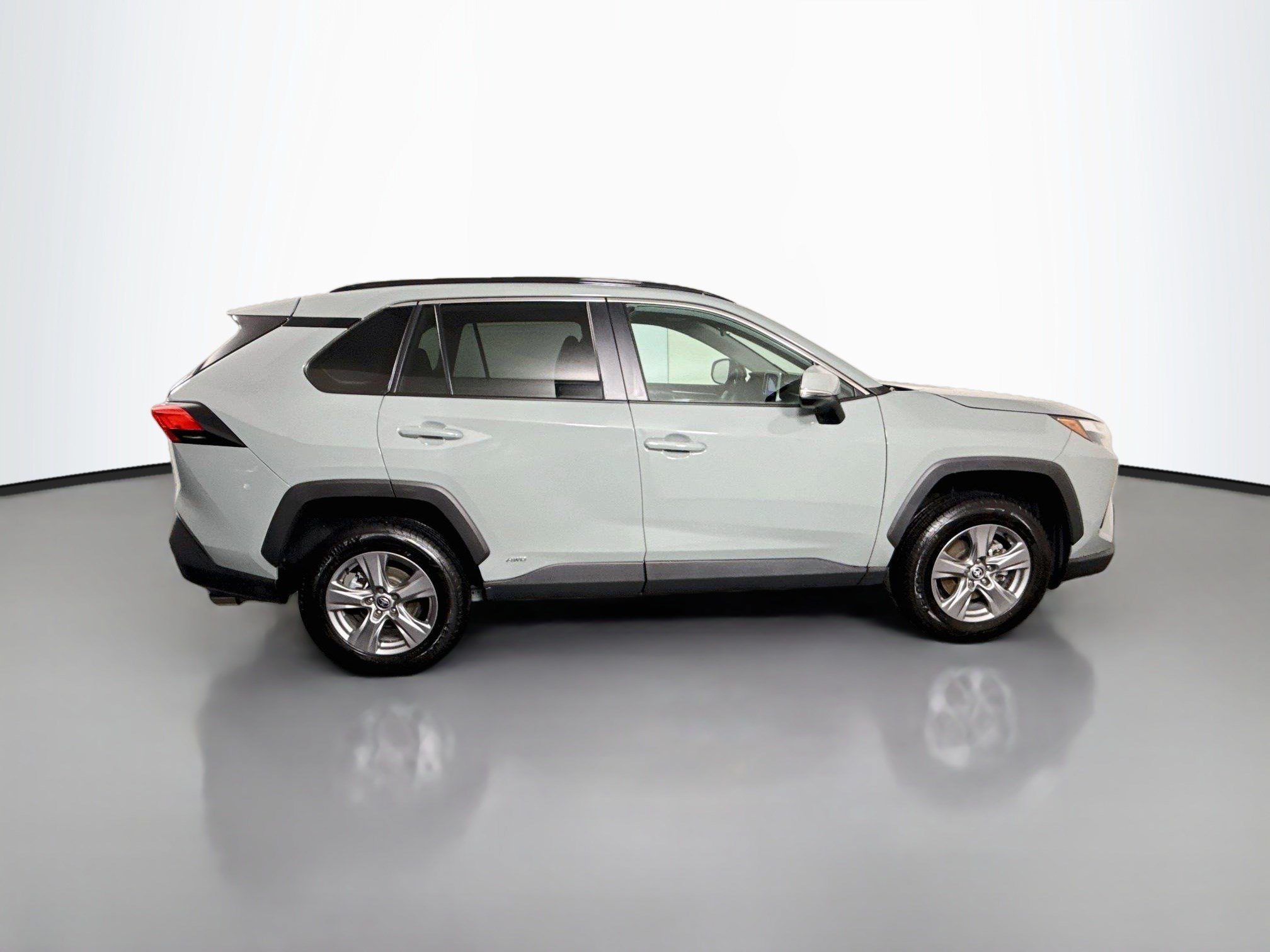 Used 2023 Toyota RAV4 XLE w/ Convenience Package AWD/4WD image 11