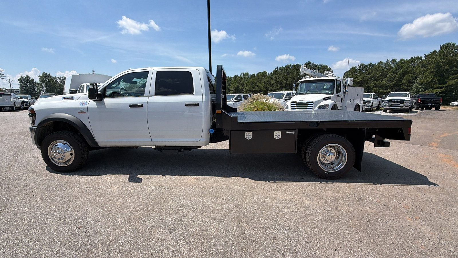New 2026 RAM 4500 Tradesman AWD/4WD image 11