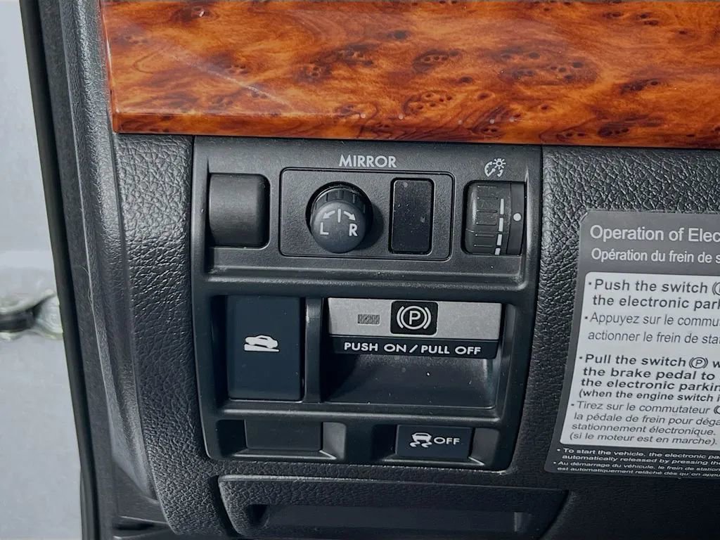 Used 2012 Subaru Outback 3.6R Limited image 11