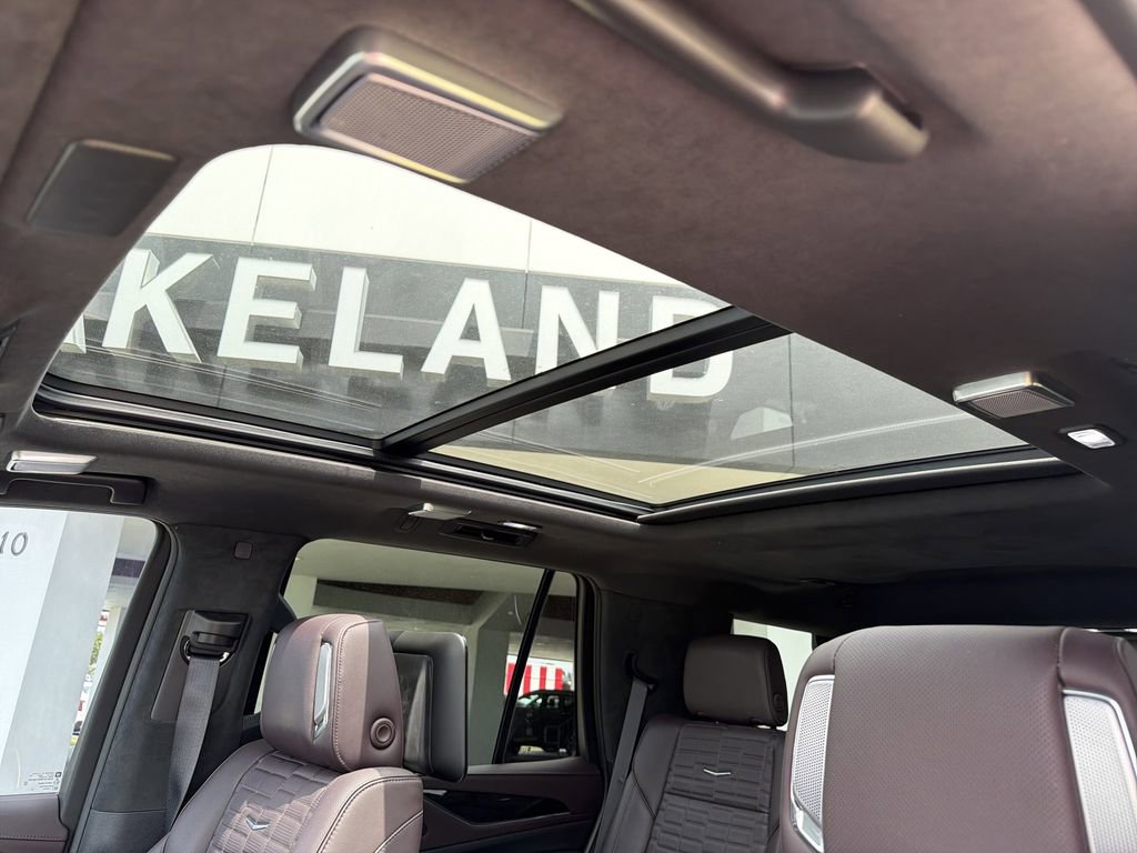 Certified 2024 Cadillac Escalade Sport Platinum w/ LPO, ONYX Package AWD/4WD image 30
