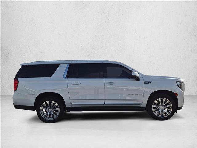 Used 2022 GMC Yukon XL Denali AWD/4WD image 4
