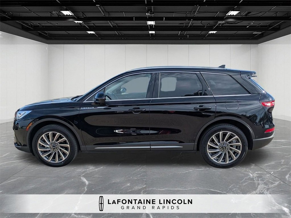 Used 2023 Lincoln Corsair Reserve w/ Equipment Group 202A image 2