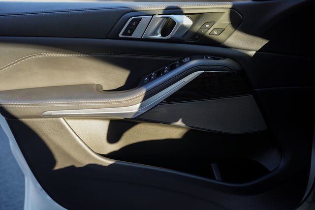 Used 2021 BMW X5 xDrive40i w/ M Sport Package image 35