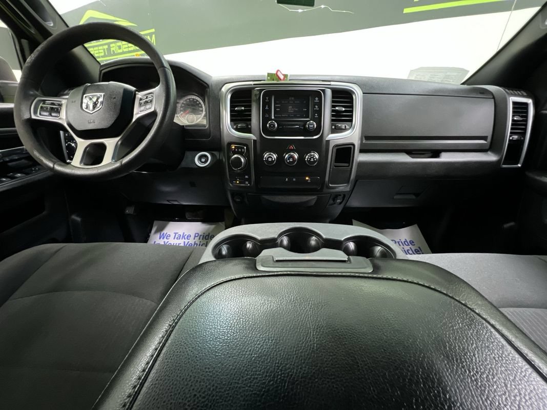 Used 2022 RAM 1500 Warlock AWD/4WD image 17