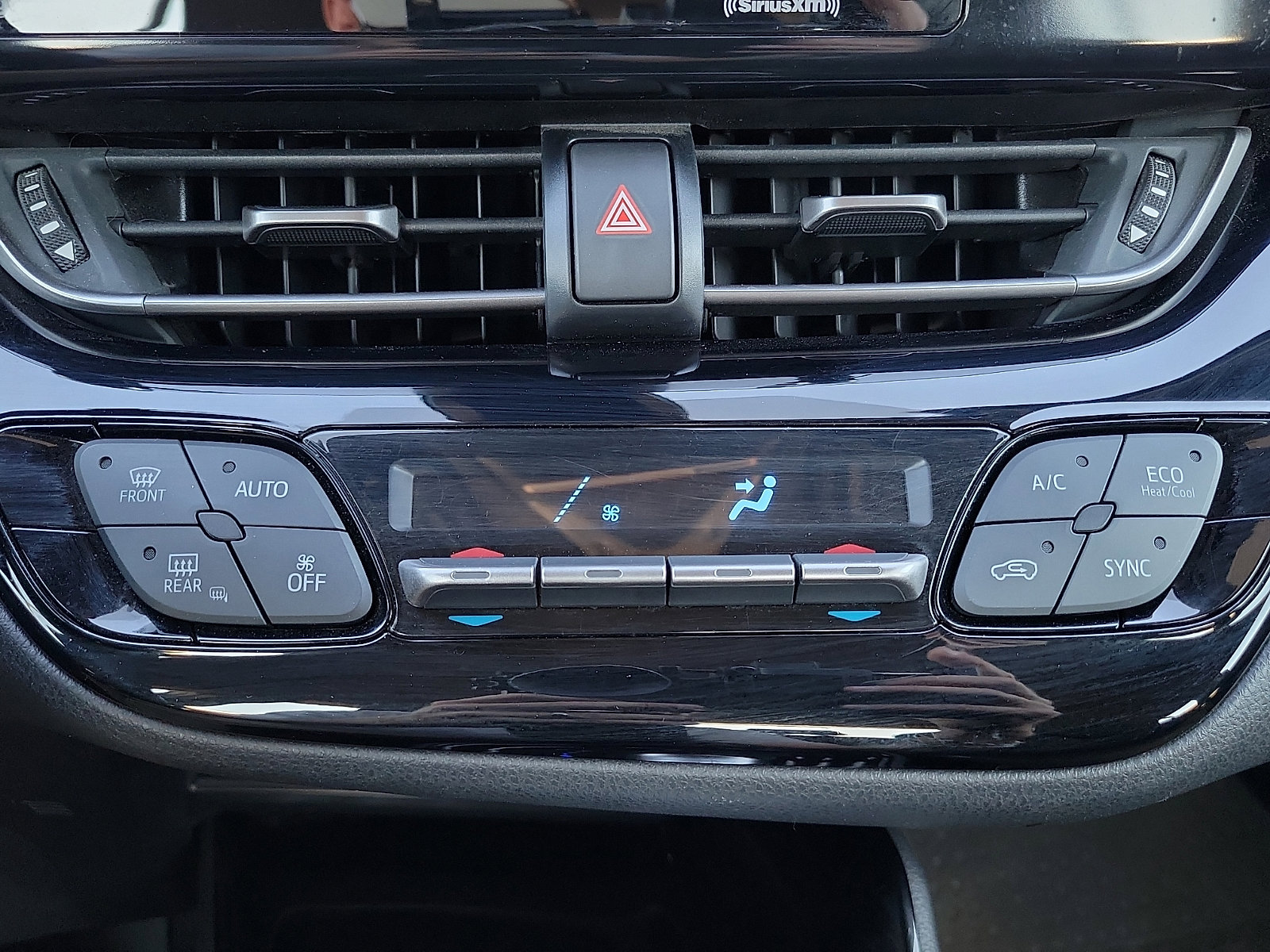 Used 2021 Toyota C-HR XLE image 15