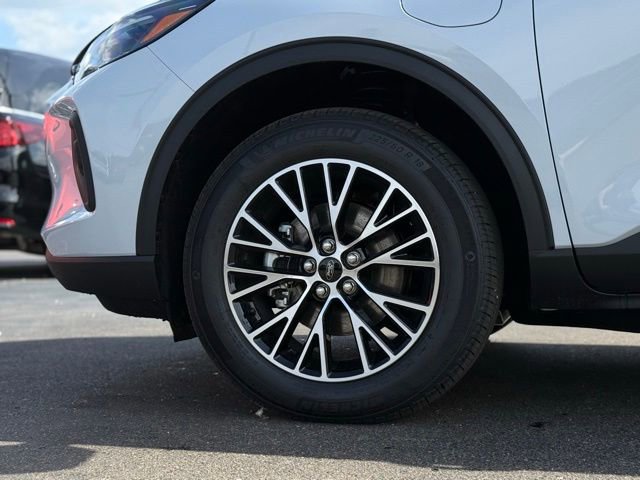 Used 2026 Ford Escape SE w/ Class II Trailer Tow Package FWD image 48