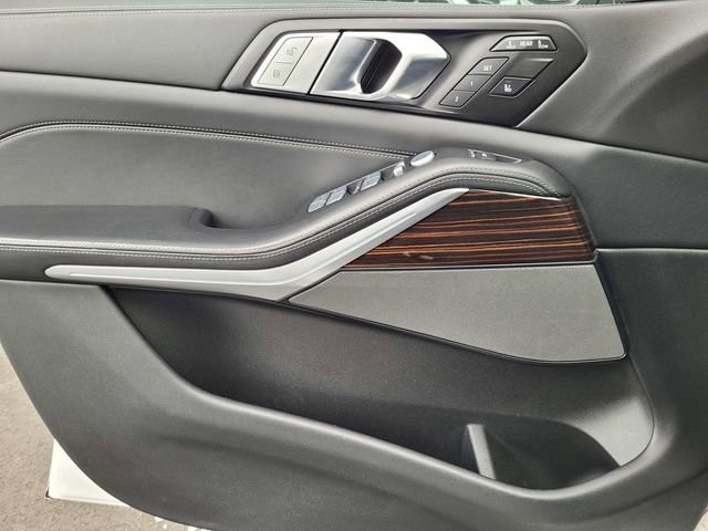 Used 2026 BMW X7 xDrive40i image 13