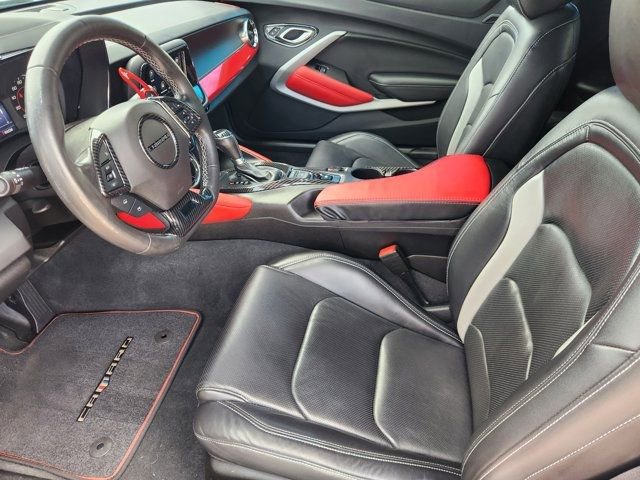 Used 2021 Chevrolet Camaro LT image 4