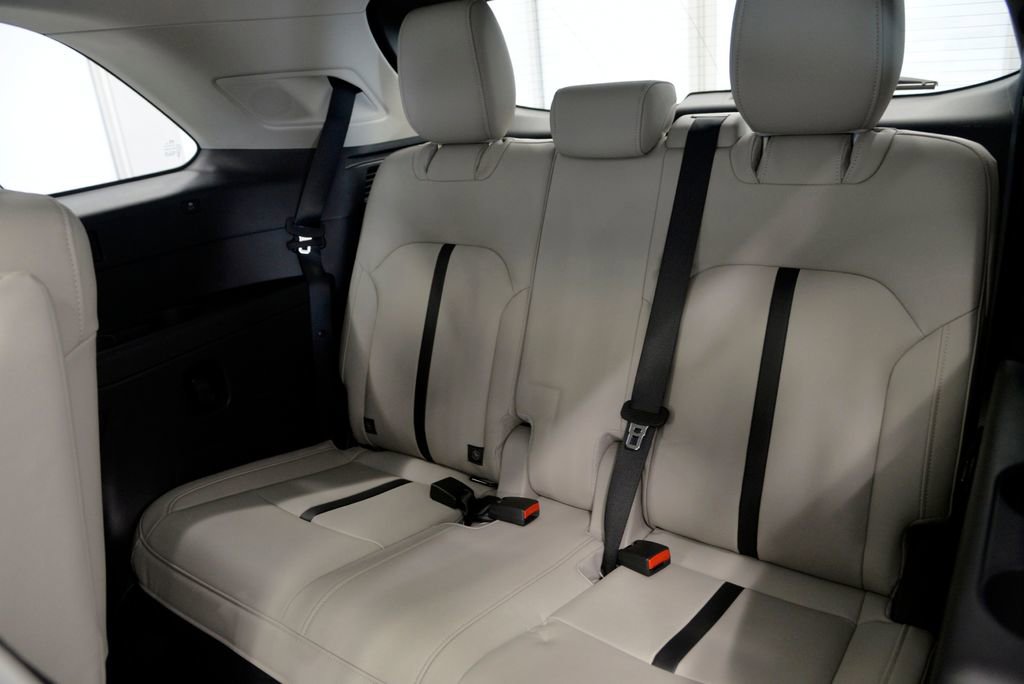 Used 2026 MAZDA CX-90 3.3 Turbo w/ Premium Sport Pkg image 29