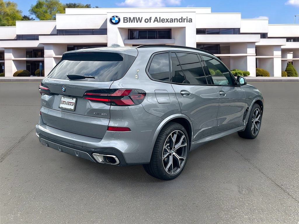 Used 2026 BMW X5 xDrive40i w/ M Sport Package AWD/4WD image 7