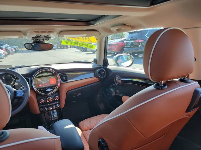 Used 2022 MINI Cooper S image 3