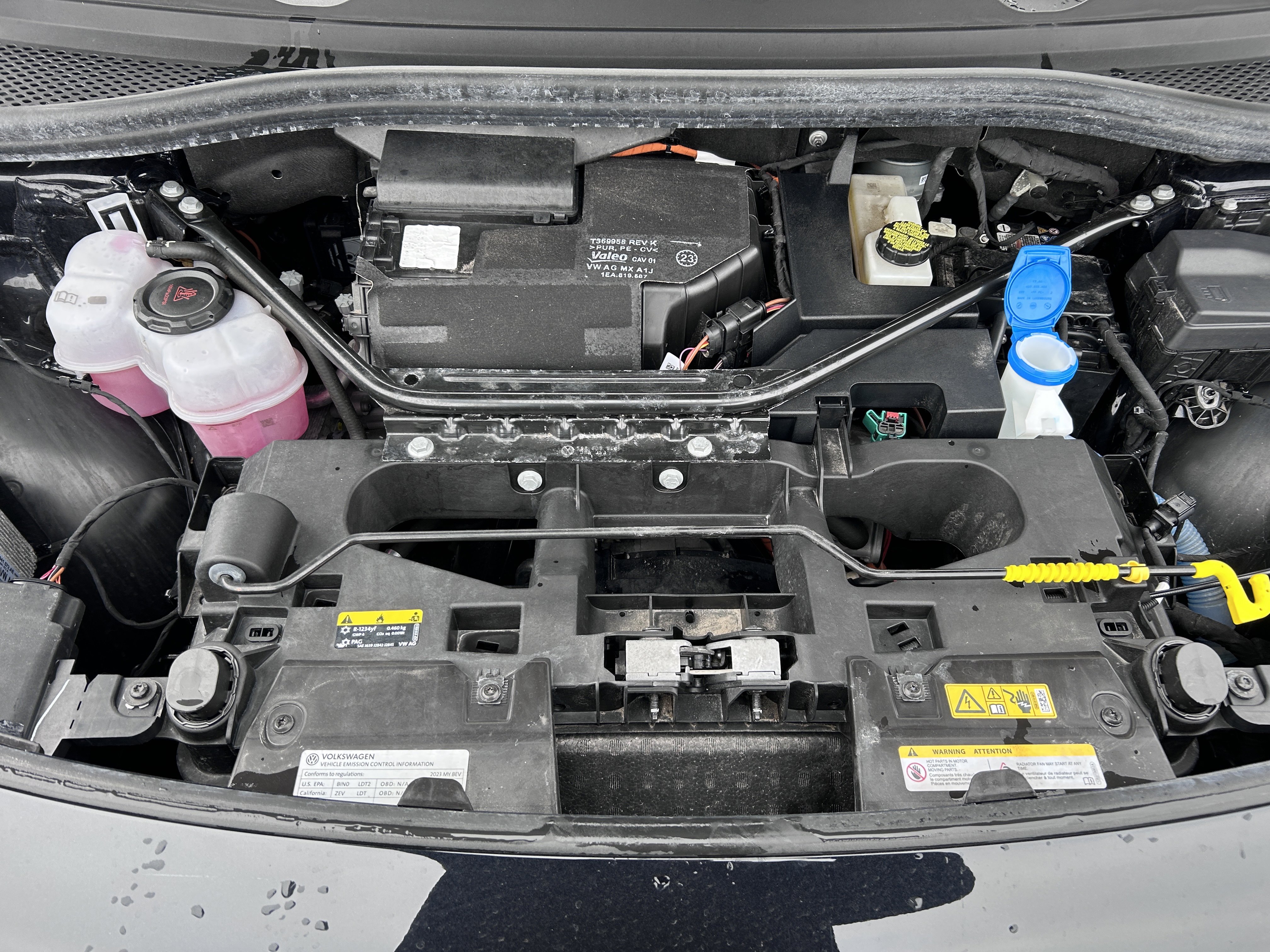 Used 2023 Volkswagen ID.4 Pro S Plus image 9