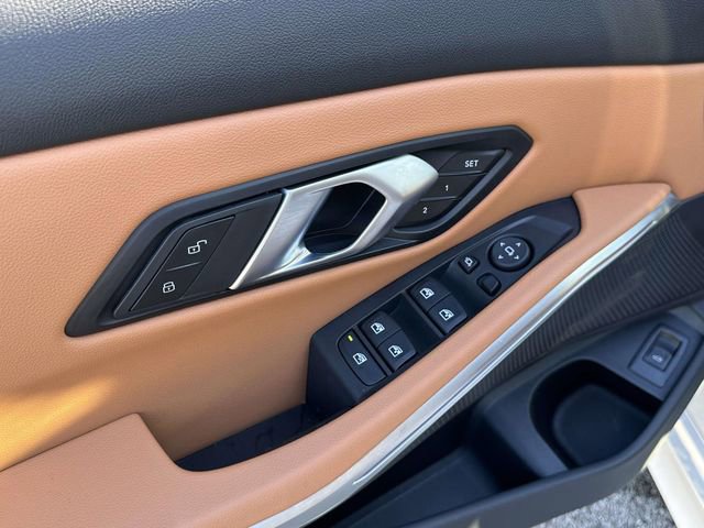 Used 2025 BMW 330i xDrive Sedan w/ Convenience Package image 24