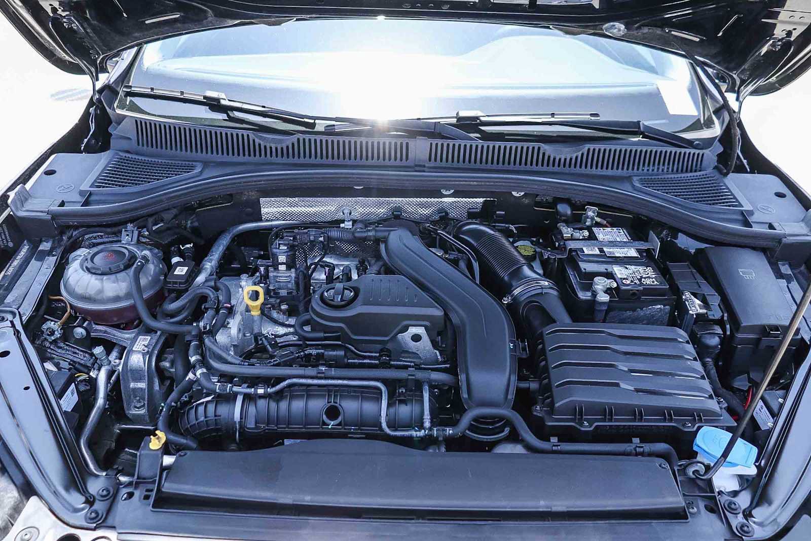 Certified 2024 Volkswagen Jetta S FWD image 28