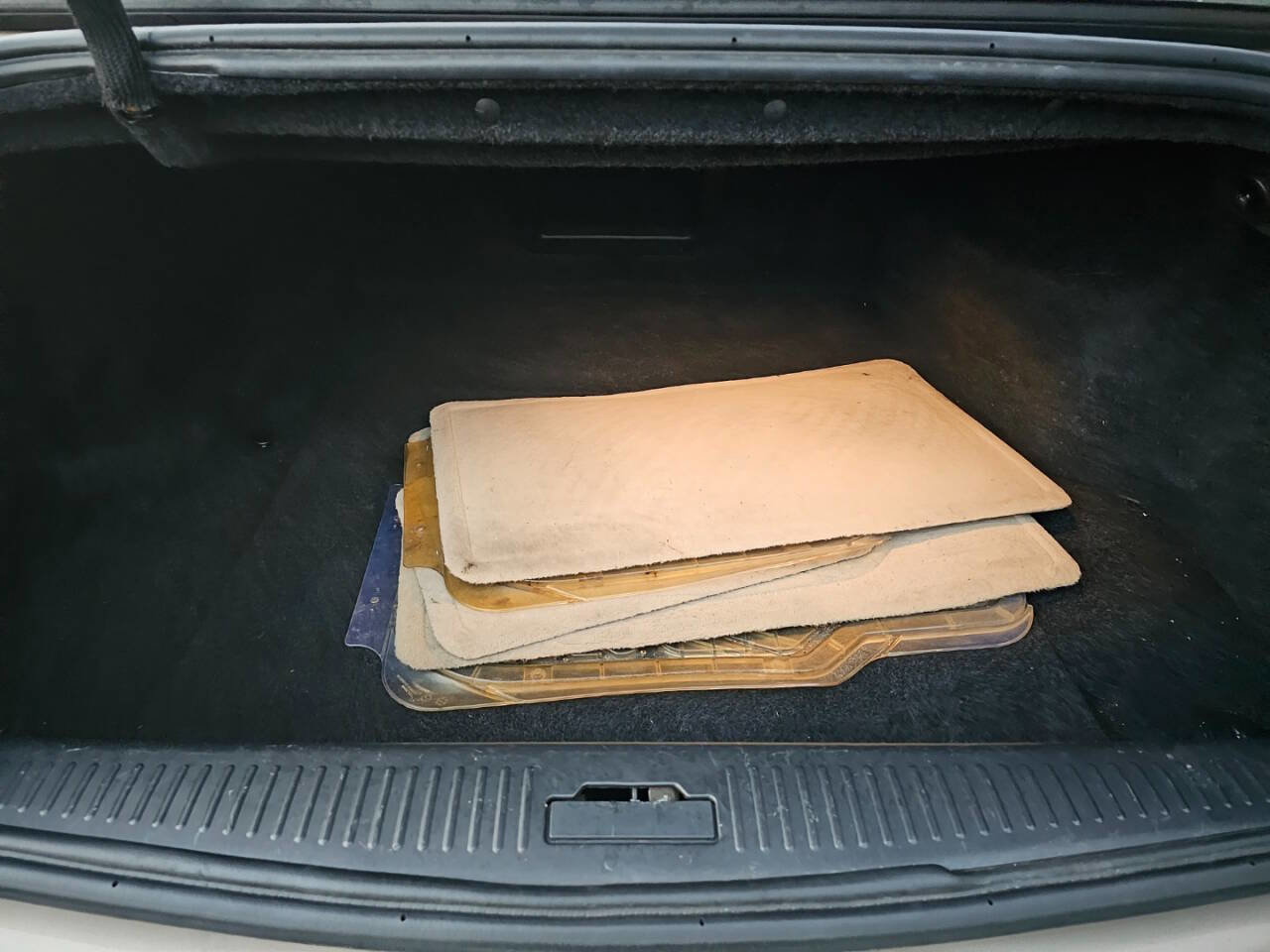 Used 2005 Cadillac STS w/ Preferred Equipment Group image 29