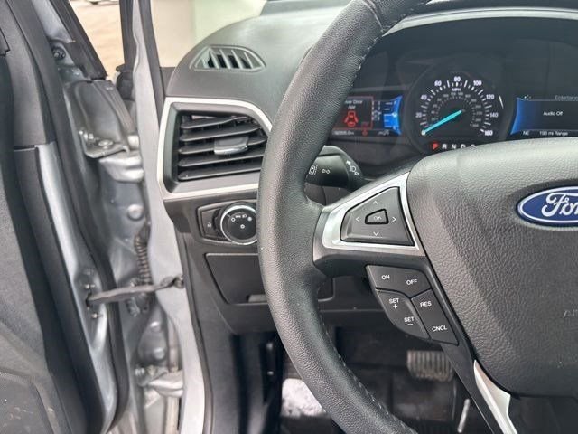Used 2023 Ford Edge SEL AWD/4WD image 16
