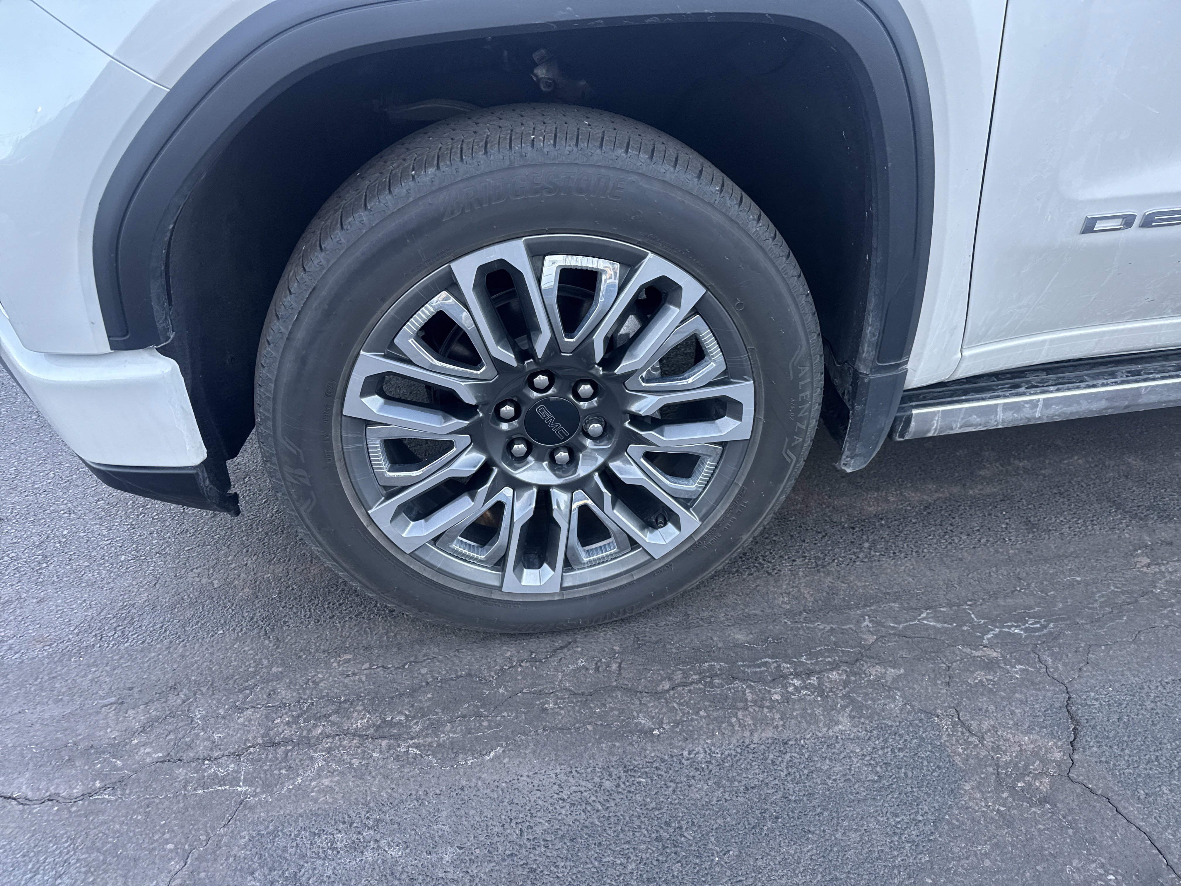 Used 2025 GMC Sierra 1500 Denali Ultimate image 11