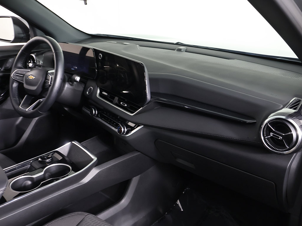 Used 2026 Chevrolet Equinox LT FWD image 28
