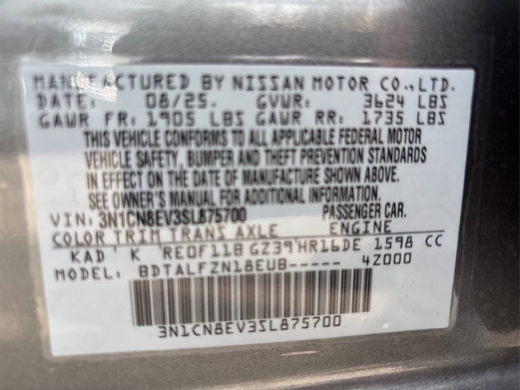 Used 2025 Nissan Versa SV w/ Trunk Package image 16