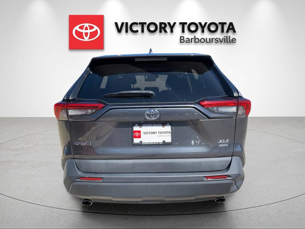 Used 2021 Toyota RAV4 XLE Premium AWD/4WD image 4