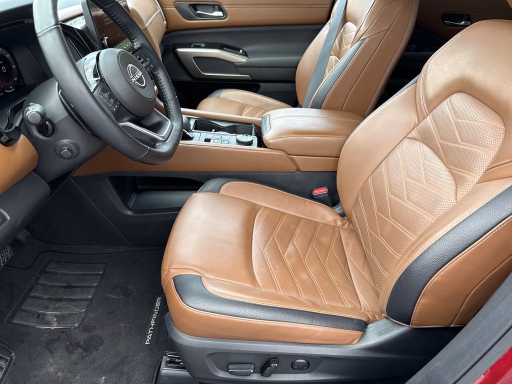 Used 2023 Nissan Pathfinder Platinum AWD/4WD image 9