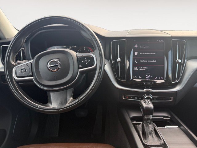Used 2018 Volvo XC60 T6 Momentum w/ Convenience Package AWD/4WD image 6