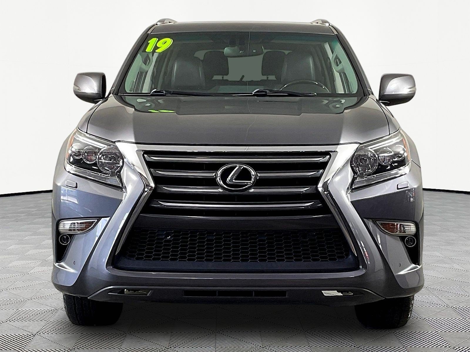 Used 2019 Lexus GX 460 Premium AWD/4WD image 2