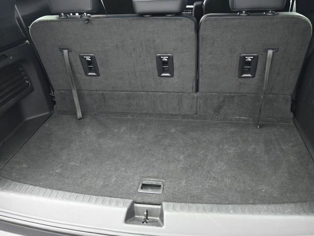 Used 2025 Chevrolet Traverse LT image 19