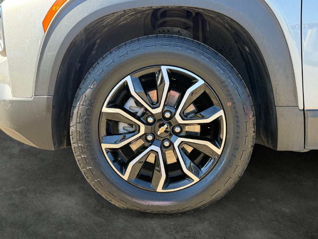 Used 2023 Chevrolet TrailBlazer ACTIV w/ Convenience Package AWD/4WD image 5