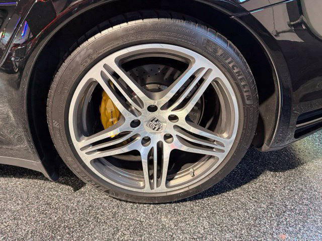 Used 2007 Porsche 911 Turbo AWD/4WD image 11