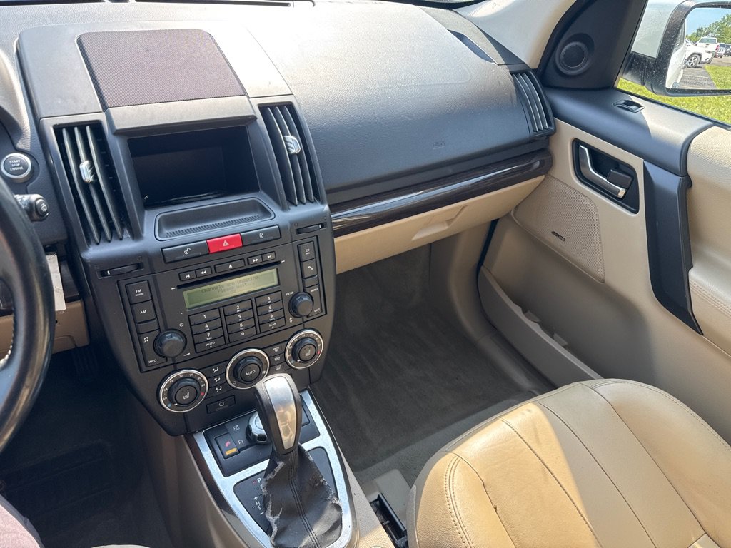 Used 2011 Land Rover LR2 HSE AWD/4WD image 15