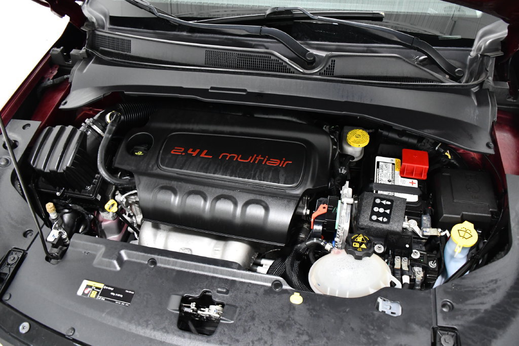 Used 2022 Jeep Compass Limited w/ Elite Group AWD/4WD image 6