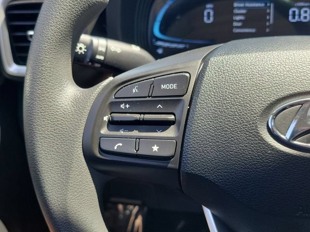 Certified 2026 Hyundai Venue SE FWD image 6